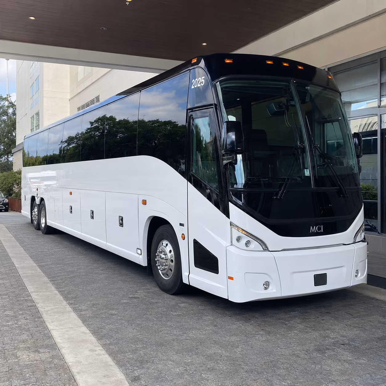 allen 54 passenger charter bus